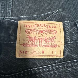 90s Vintage Levi’s 512 slim taper leg women’s jeans
